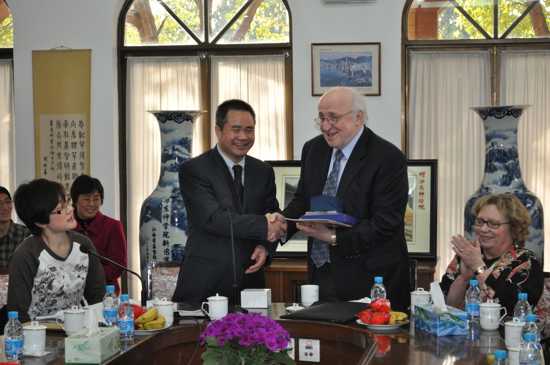 л����Ժ���Ӵ�����������ѧԺë����Ժ��������